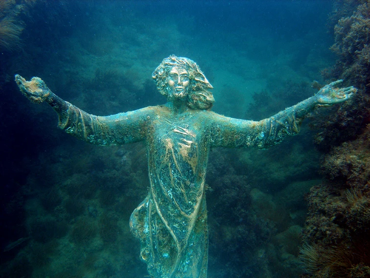 CRISTO DEGLI ABISSI - Wide Angle gold by ANDREA MONACO, See in the Sea underwater photography contest